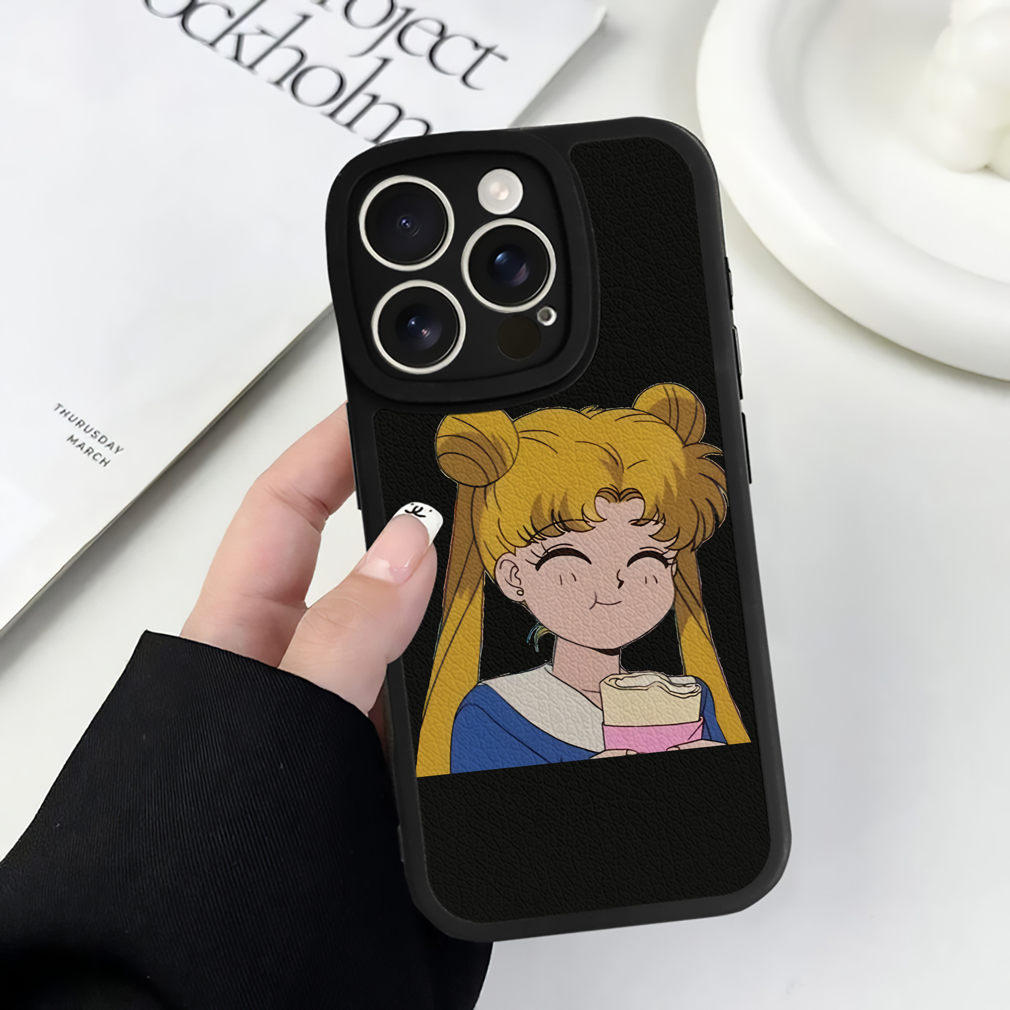 （画像用） 美少女戦士セーラームーン 愛野 美奈子 あいの みなこ Sailor Moon Aino Minako 【iPhone 16シリーズ対応】シリコンスマホケース（レザー調） 材質：シリコン